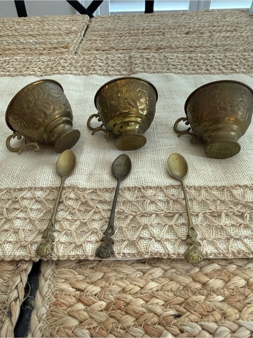 Vintage Floral Embossed brass Tea Cups with Spoons - Picture 4 of 10